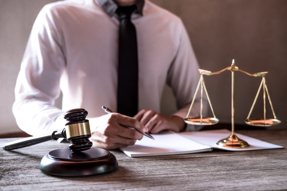 Le redressement judiciaire simplifié : une procédure salvatrice pour les entreprises en difficulté