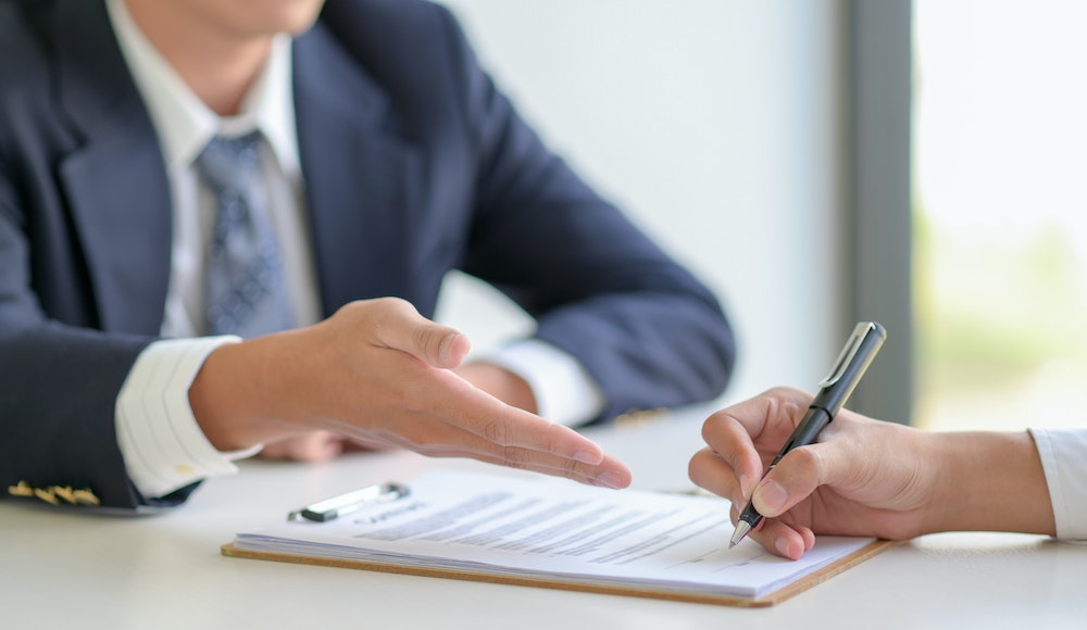 Implications Juridiques des Contrats de Travail : Une Perspective d'Expert
