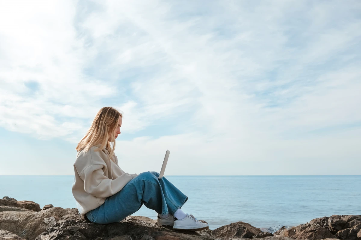 Le télétravail international : un défi juridique à l'ère du nomadisme digital